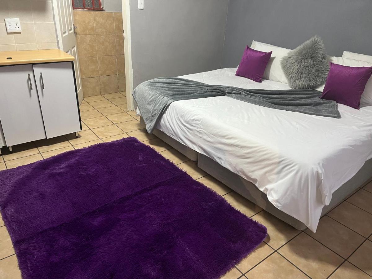 Mofolo Guest House Soweto Exterior photo